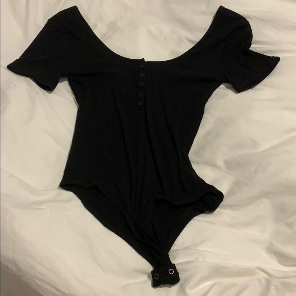 NWOT Forever21 Off the Shoulder Bodysuit